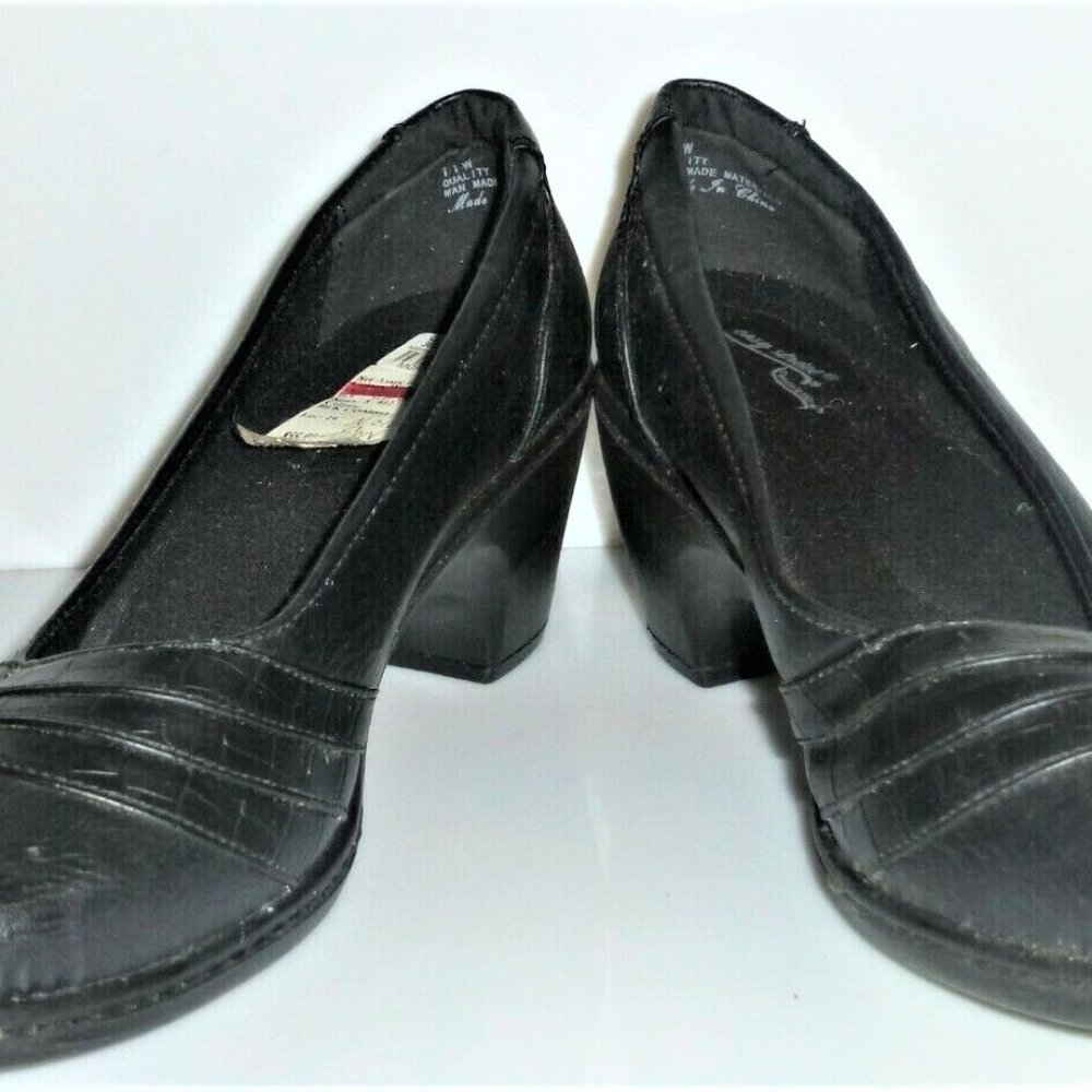 SHO1 -- Easy Street WOMAN'S SHOES Size 11 Comfort Wave Woman's Black Shoes